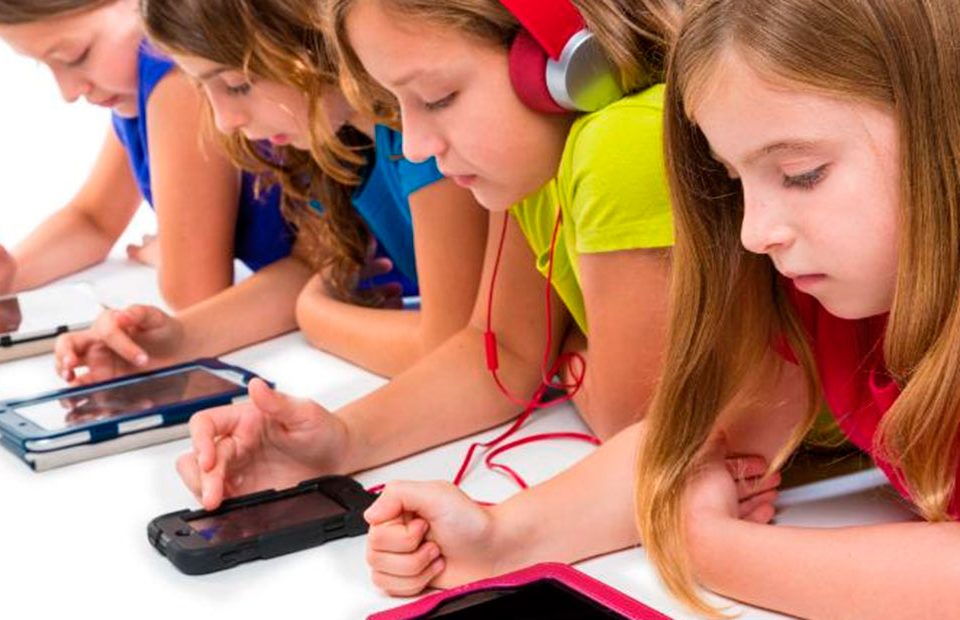 Psicologo en Murcia - El peligro de Internet para los niños