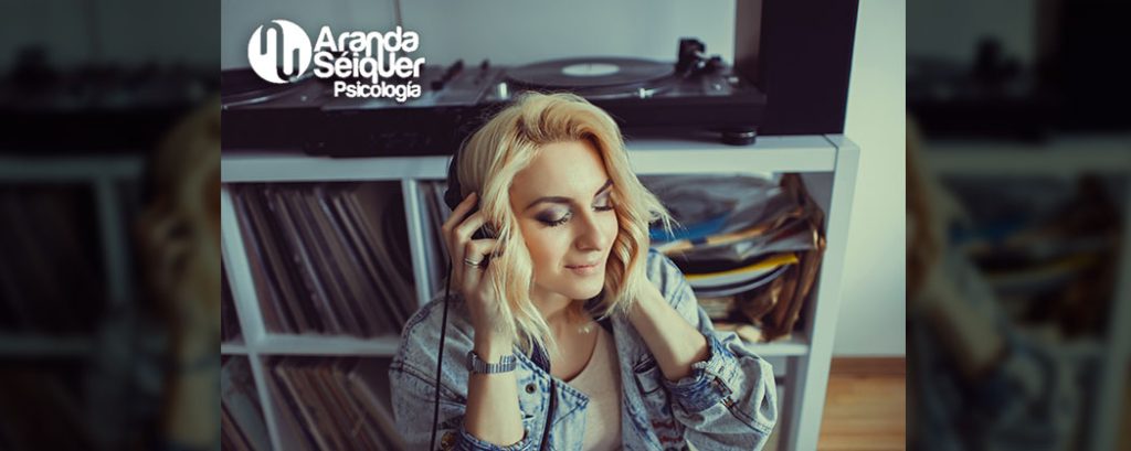 Escuchar música ayuda a reducir el estrés y la ansiedad